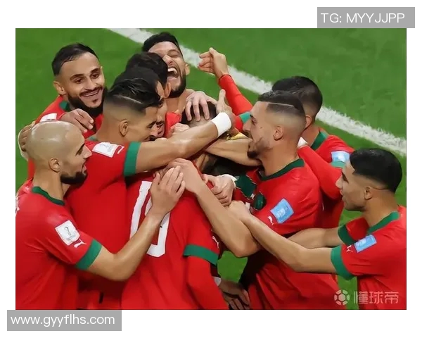 金色荣耀与足球梦想交织的传奇明星之路 金色荣耀与足球梦想交织的传奇明星之路