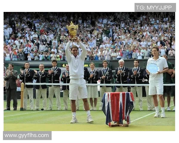 足球巨星告别赛场的动人时刻与感人回忆的深情瞬间