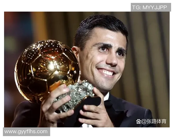 乌克兰足球明星荣膺金球奖背后的故事与成就解析